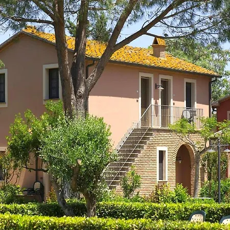 Apartman Spacious With Shared Pool, Cleaning Included *