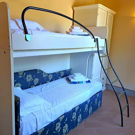 Apartman Spacious With Shared Pool, Cleaning Included